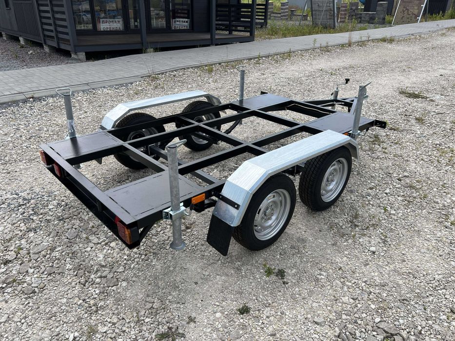 Прицеп для генератора двохвісний без гальм з опорами.