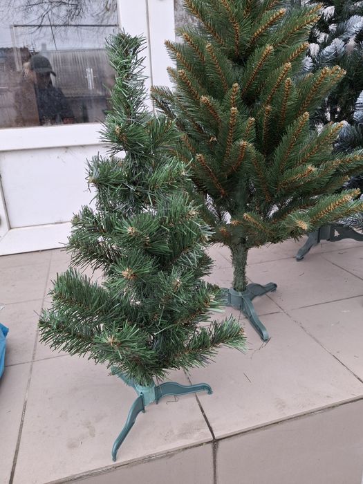 Искусственные ёлки и сосны