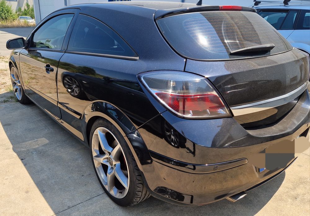 Opel Astra gtc 1.9 150 cv