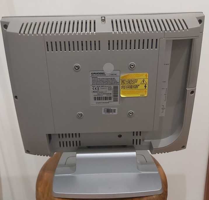 LCD TV Grundig 15''
