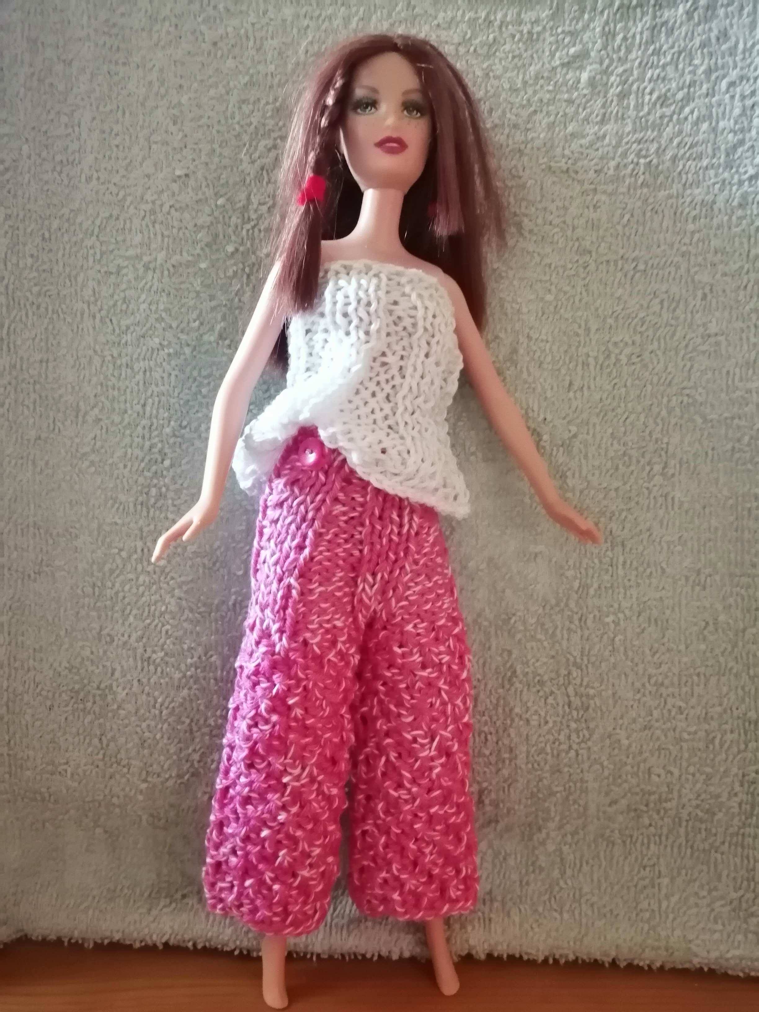 Spodnie dla lalki Barbie różowe i biała bluzka z włóczki