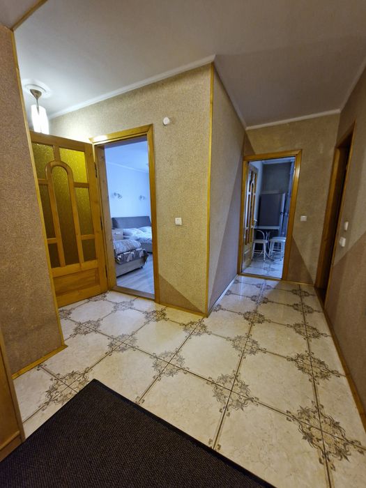 Вільна  26.11, 1-5 чол.Майдан,Героїв Майдану , Проспект