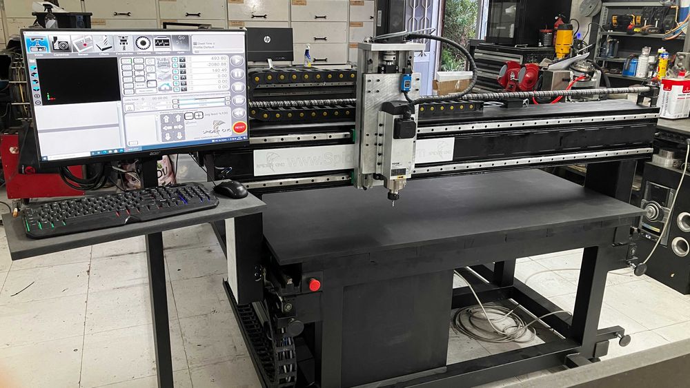 CNC fresadora nova 2500x1500x150 - Spindle 4.5 kW ER25