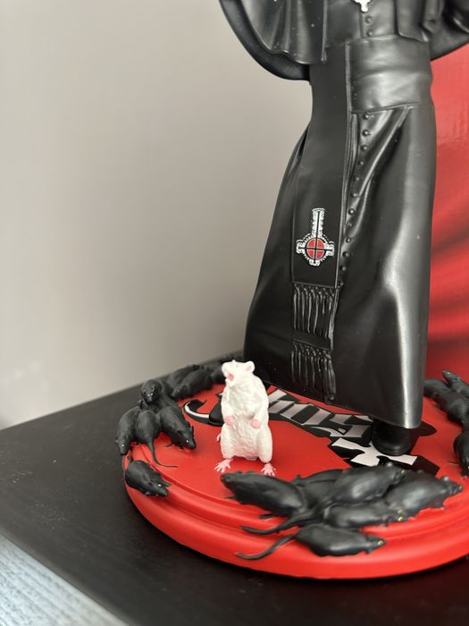 Figura - Ghost (Cardinal Copia)