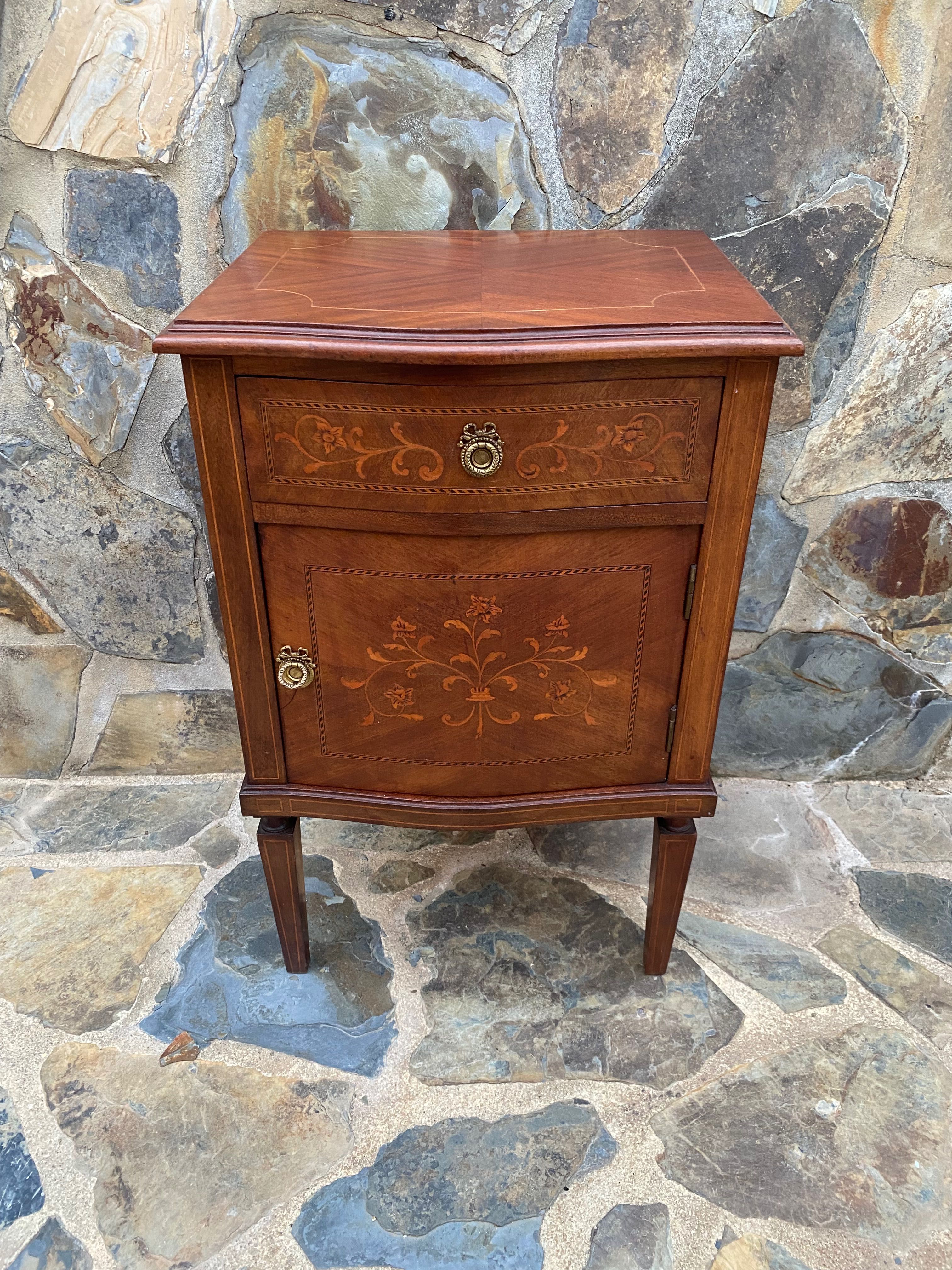 Mesa D. Maria Madeira macica embutidos 72 cm Antiga Nova