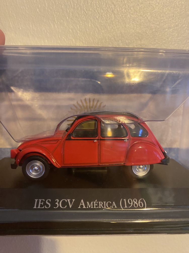 Carro colecionável IES 3CV AMÉRICA (1986)