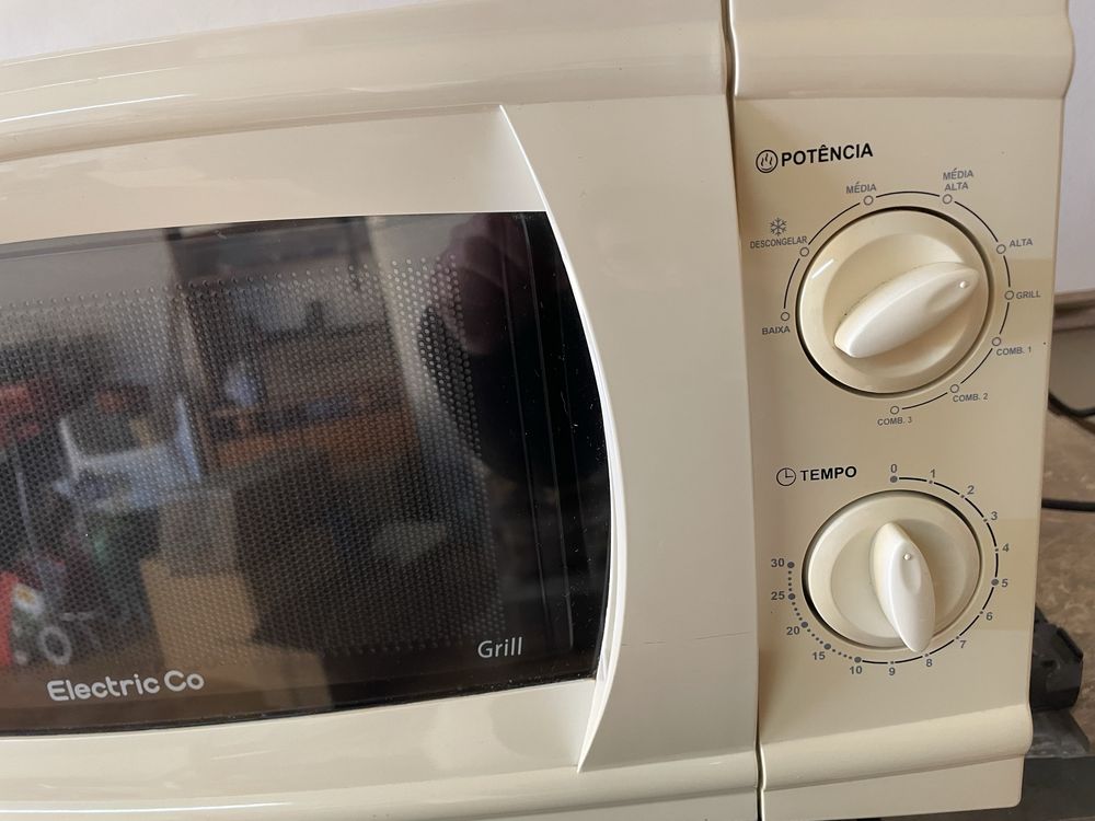 Microondas com grill