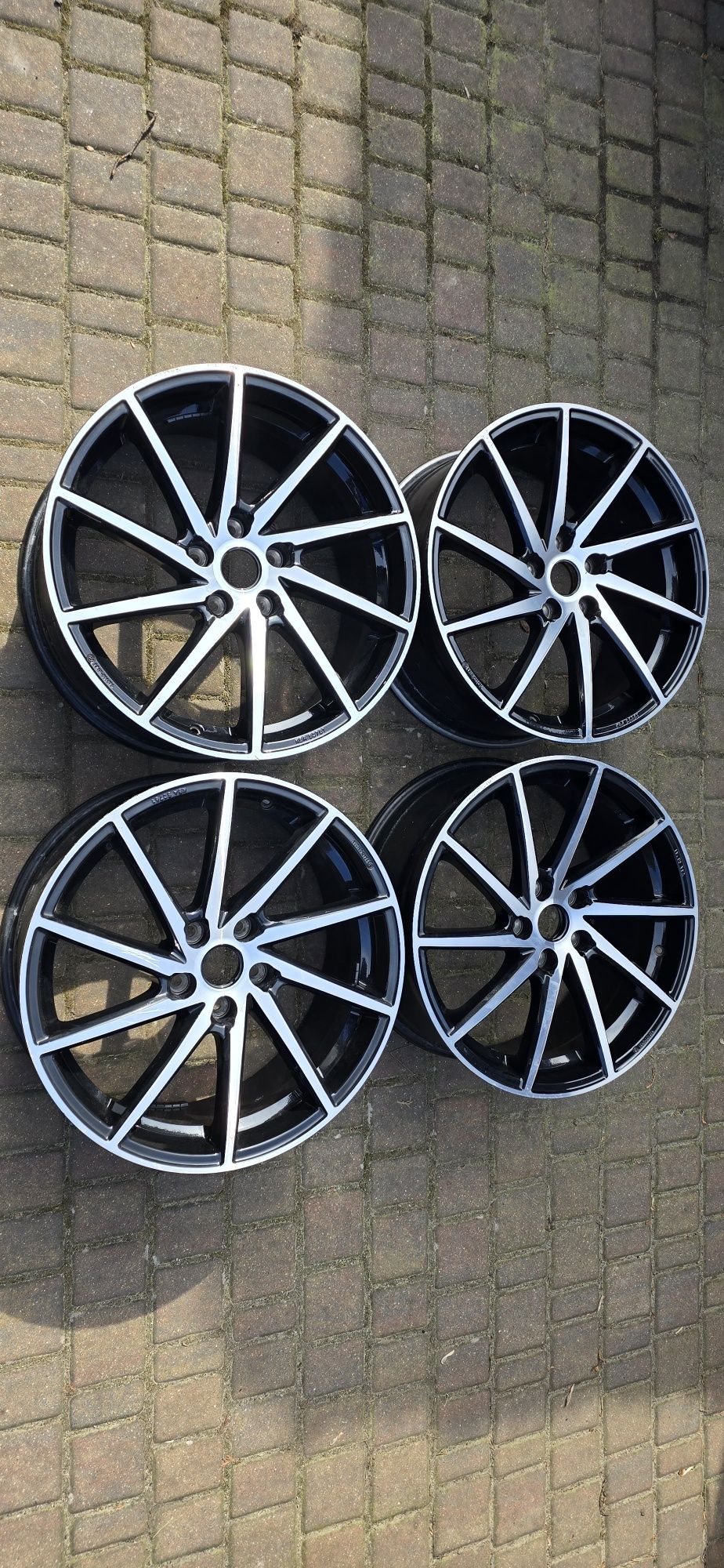 Komplet felg felgi z renault megane IV 19" 5x114.3 brok b37