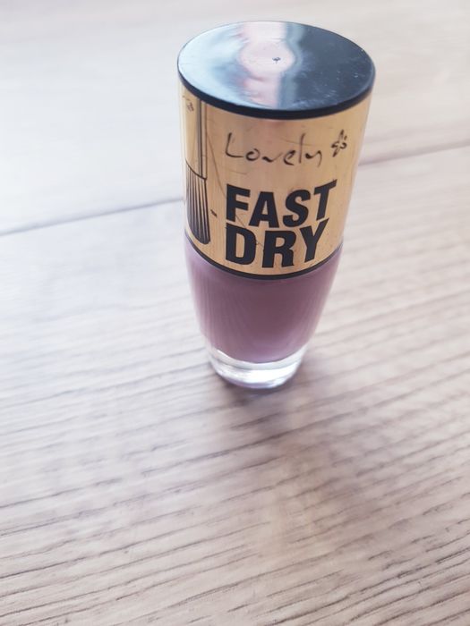 Nowy lakier do paznokci marki Lovely 8ml