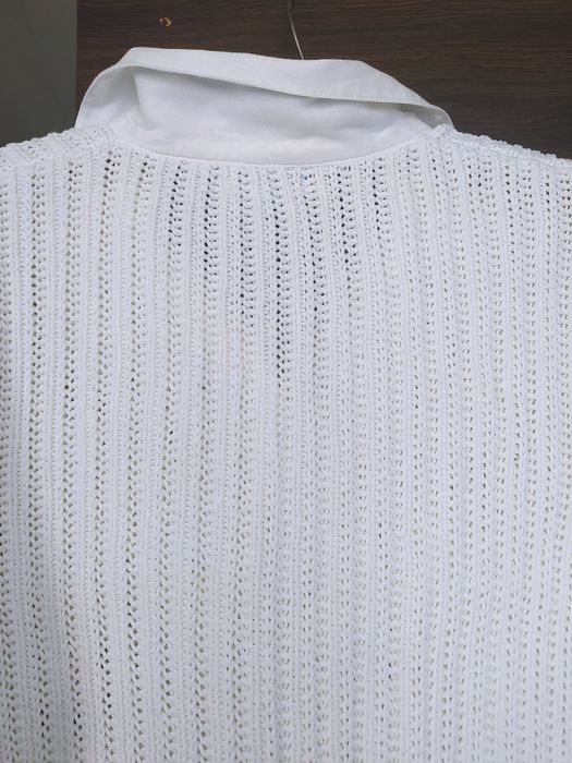 Sweter damski z doszytym kołnierzykiem