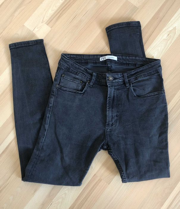 Jeansowe spodnie skinny grafitowe, czarne ZARA