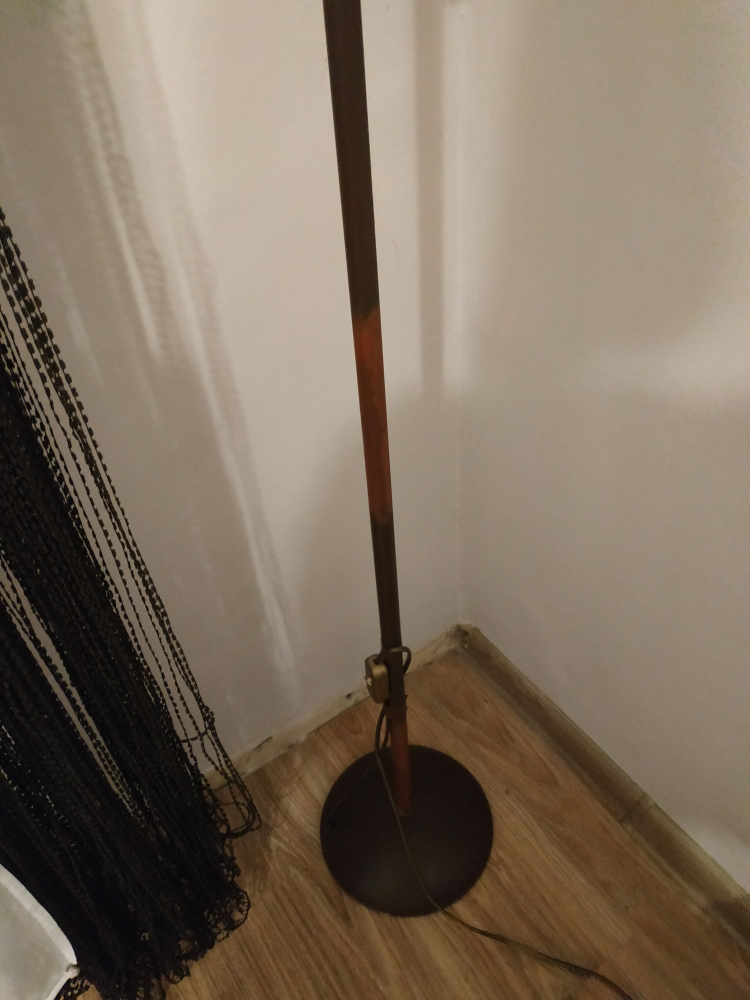 Lampy-wisząca i stojąca