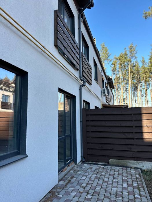 Крутий таунхаус в котеджному містечку. Чистове оздоблення.