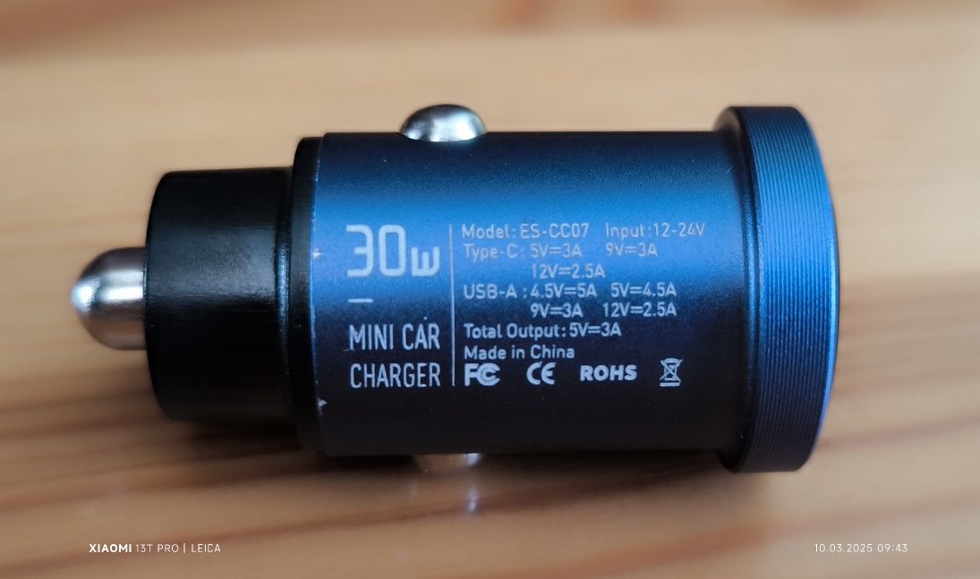 Samochodowa mini ładowarka 30W