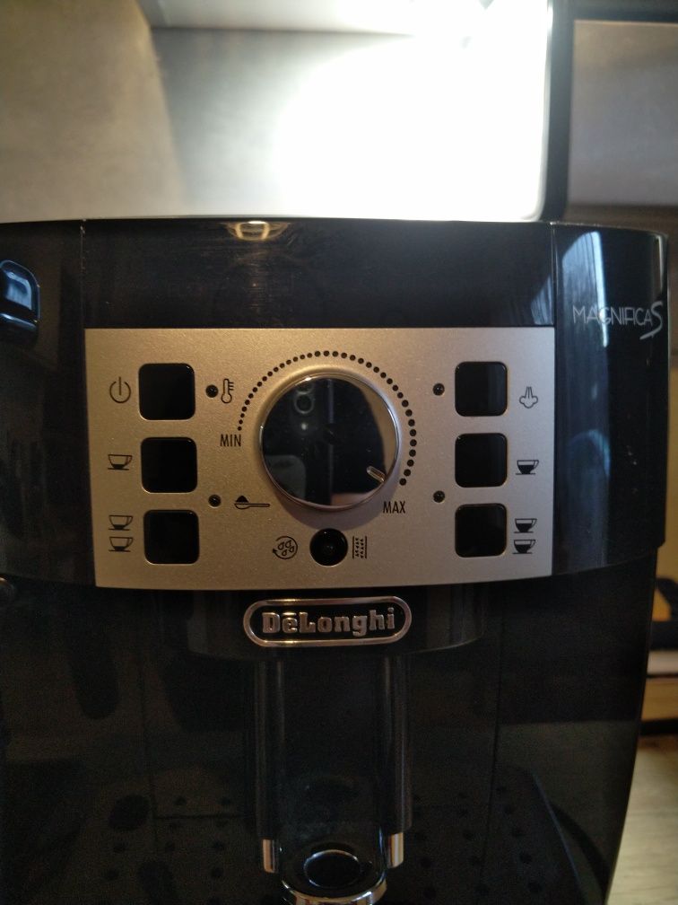 Ekspres do kawy DeLONGHI MAGNIFICA S