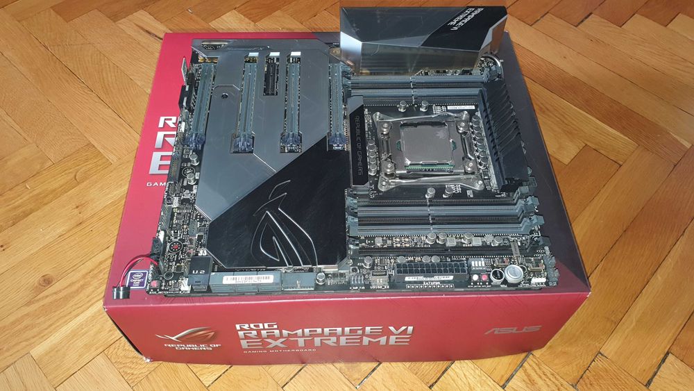 ASUS ROG Rampage VI Extreme + i9 7900x