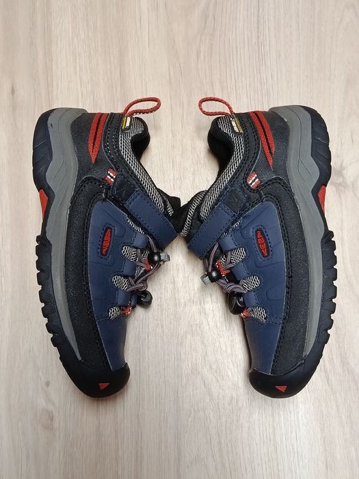 Sapatilhas caminhada Keen