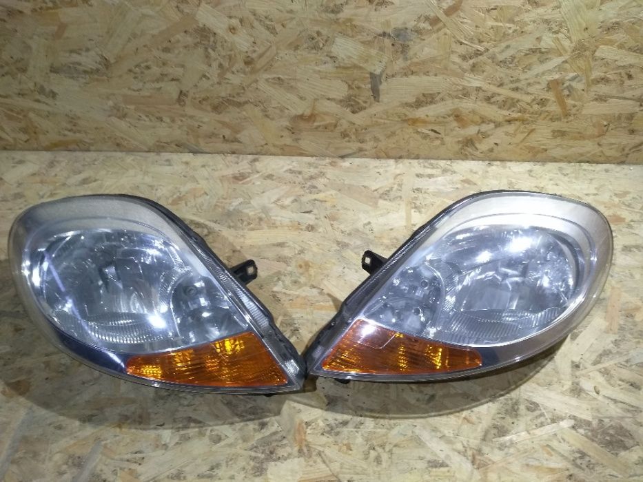 Фара правая левая Renault Trafic Опель Виваро 2,0 с 2006 года