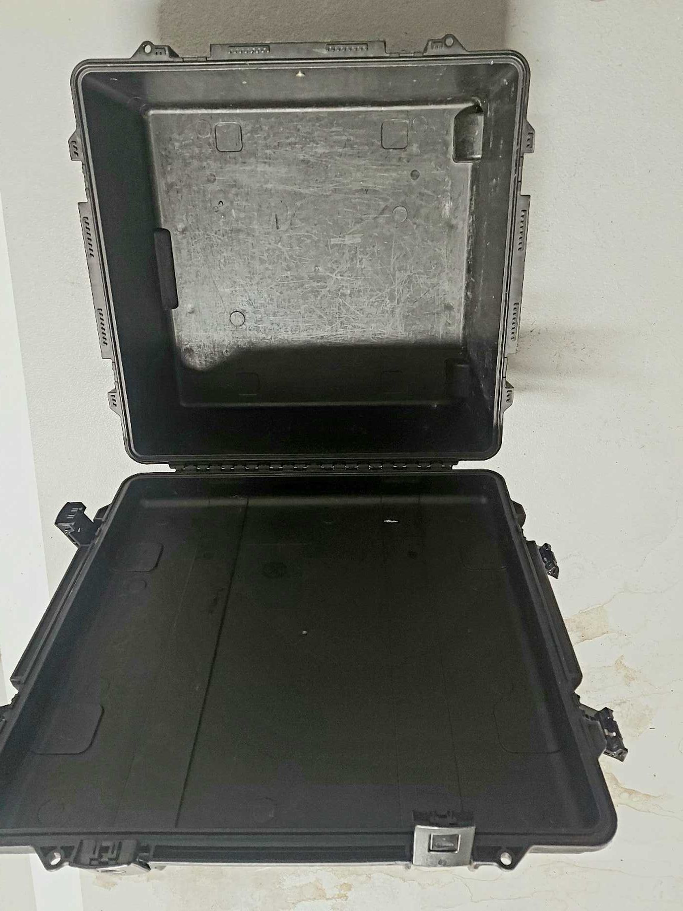Walizka PELI iM2875 Storm Case