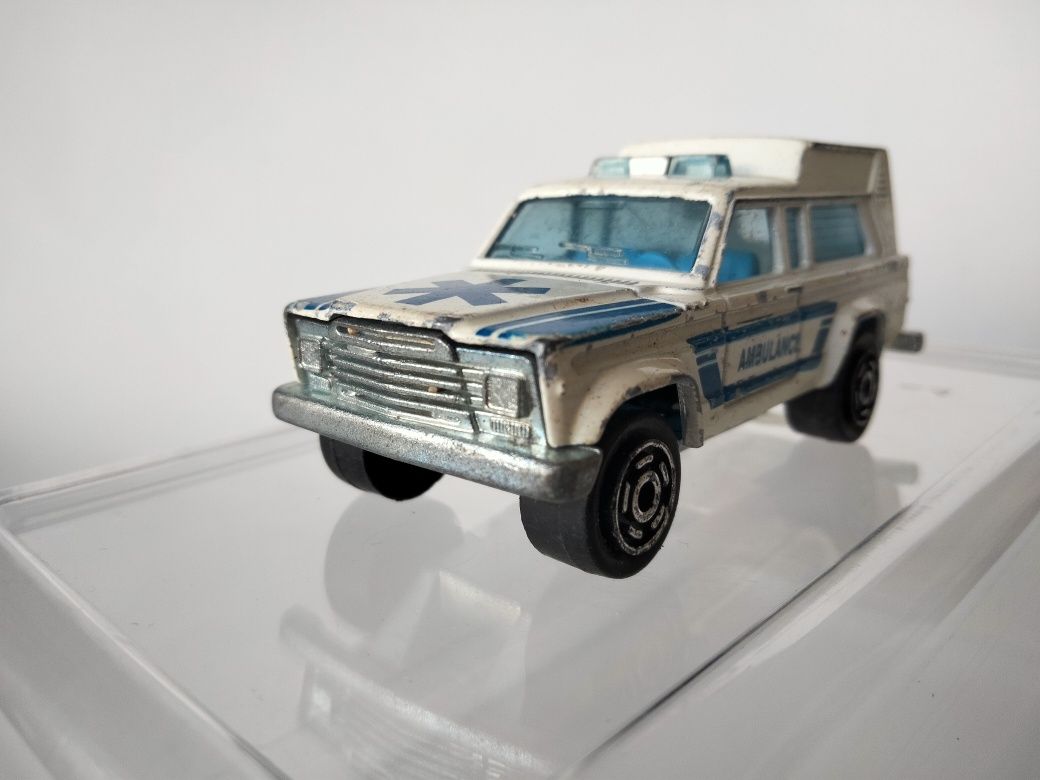 1/55 Jeep Cherokee "Ambulance" (Majorette - Vintage)