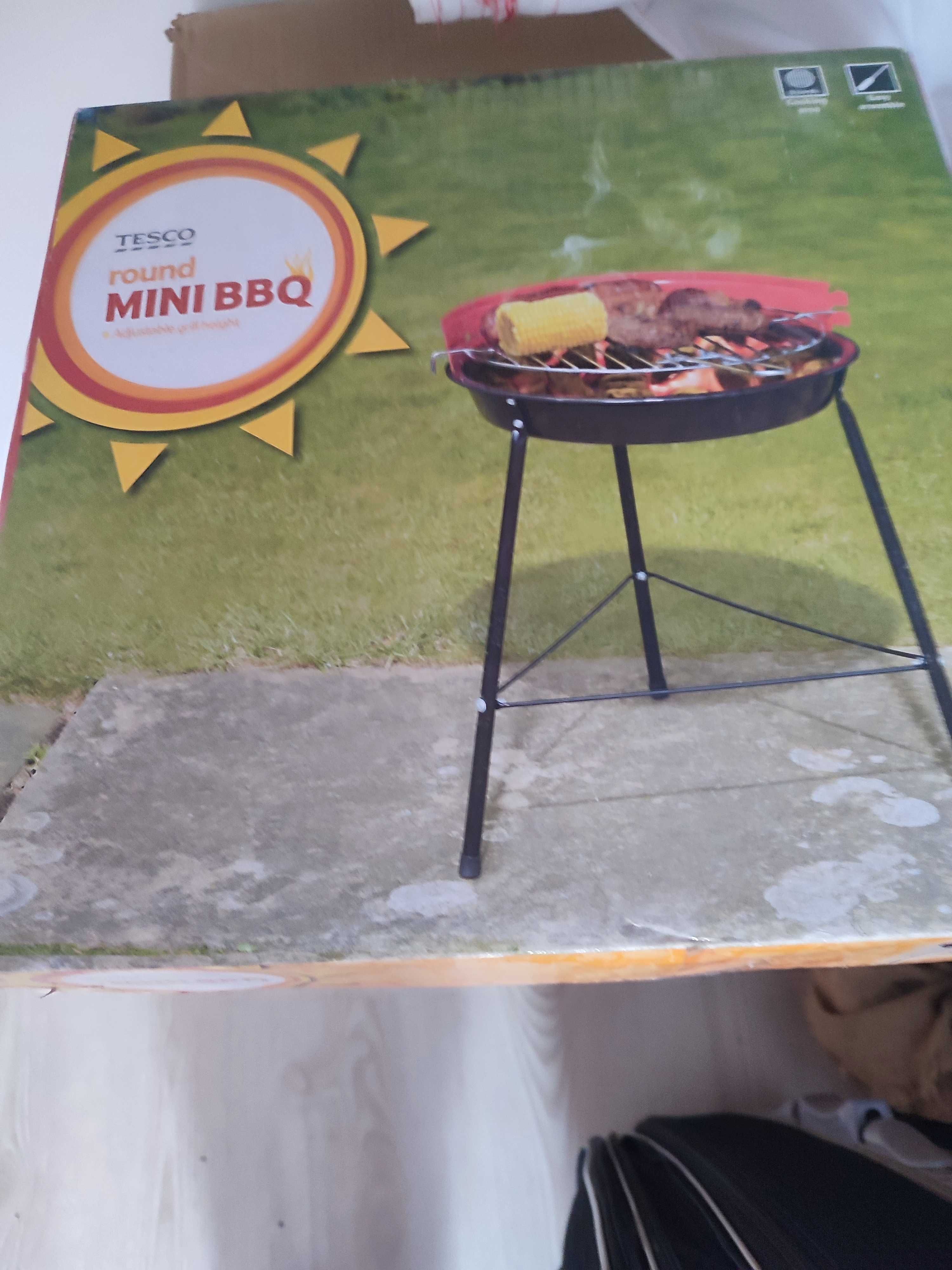 Nowy Mini  Grill  plenerowy