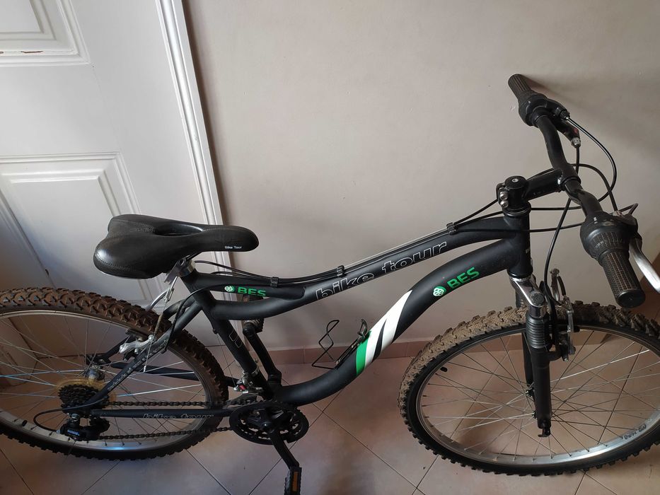 Bicicleta Bike Tour Preta