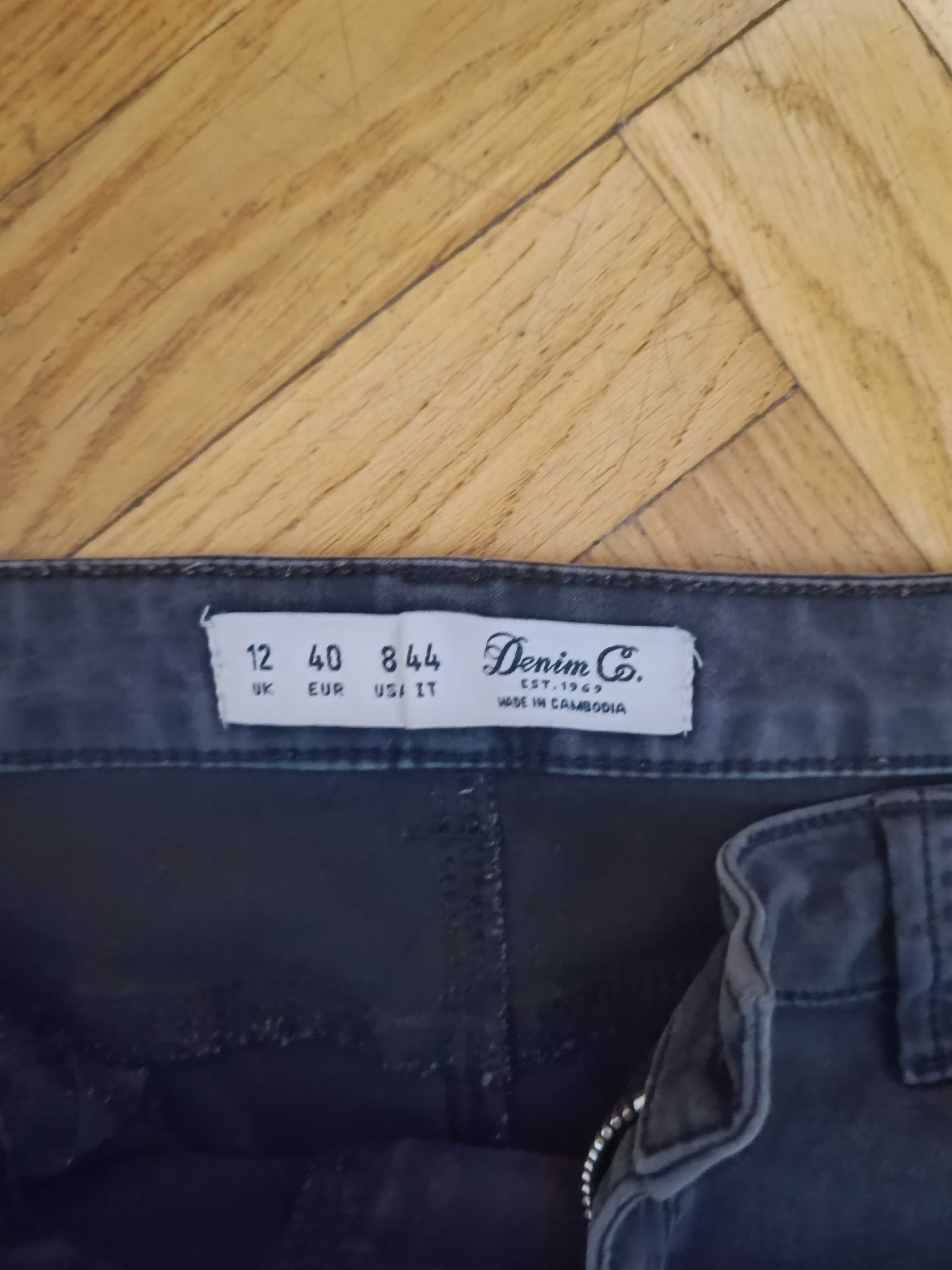 Spodnie czarne firma Denim Co rozmiar 40