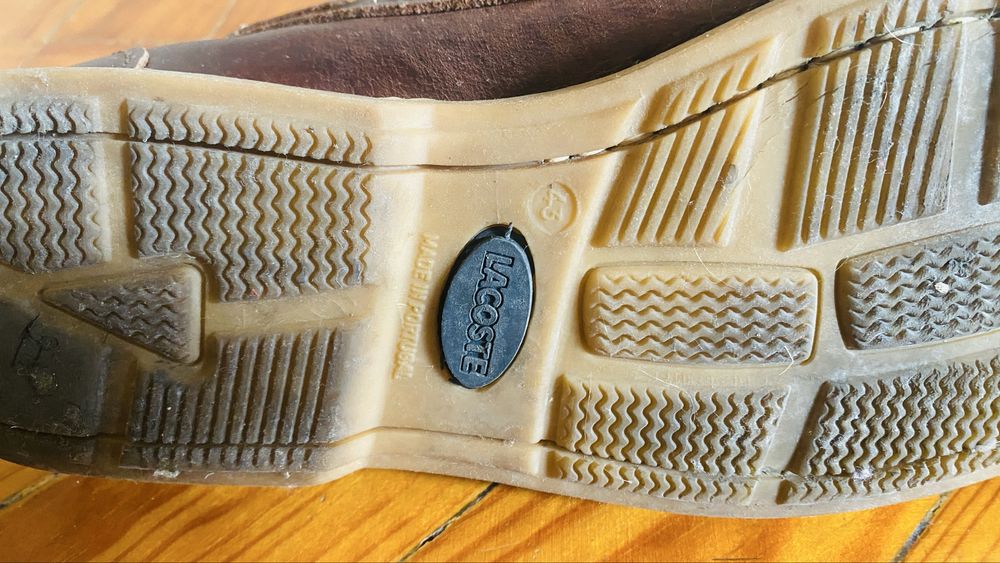 Sapto vela Lacoste castanho pele
