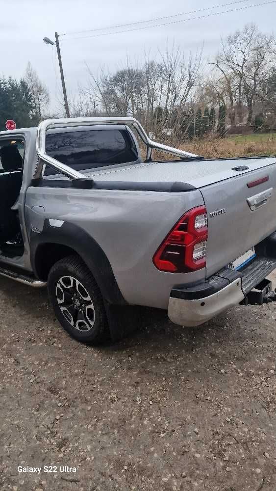 TOYOTA Hilux wersja SR5