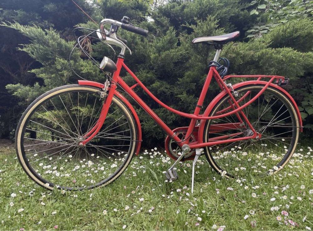 rower miejski czerwony