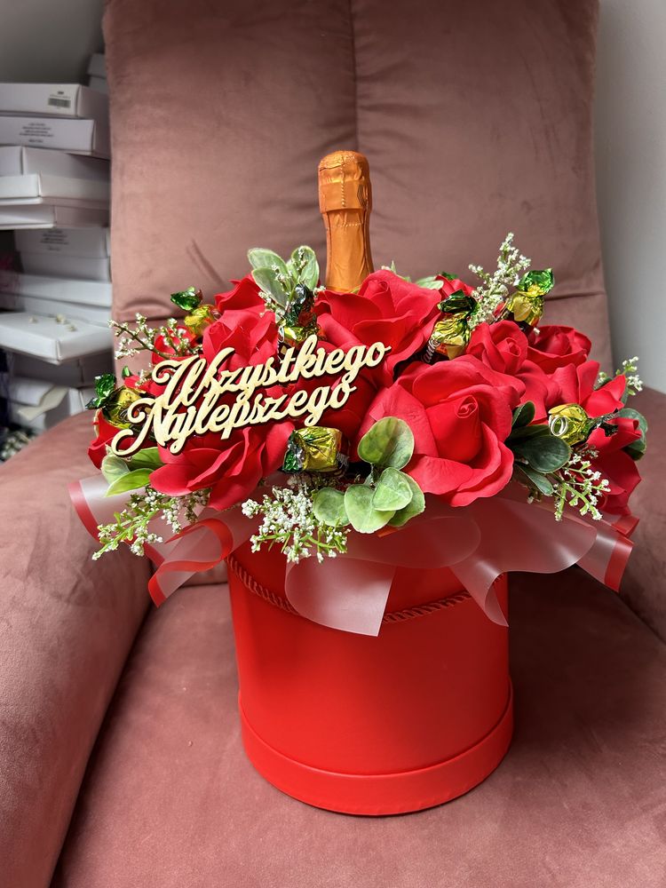 Duży box/ pudełko na różne okazje kwiaty mydlane