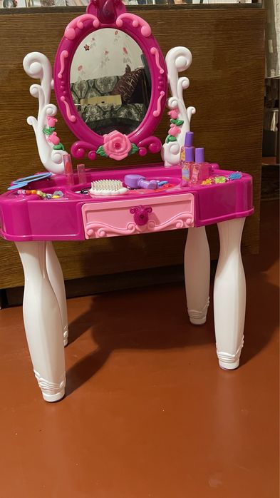 Детское трюмо