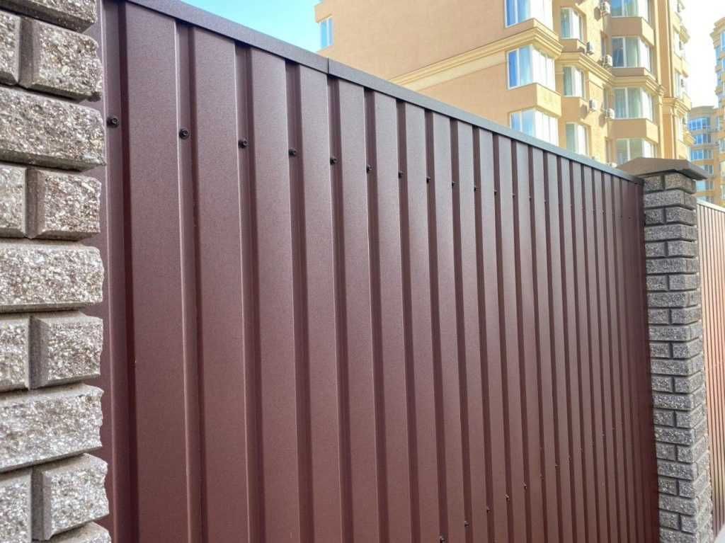 Профнастил доставимо  безкоштовно по м.Львів та селах області адресно.