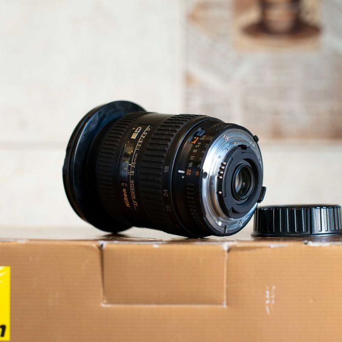 Надширококутний Nikon AF 18-35 F3.5-4.5D об'єктив пейзаж архітектура