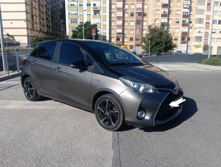 Toyota Yaris 1.5 HSD Square Collec.Bronze