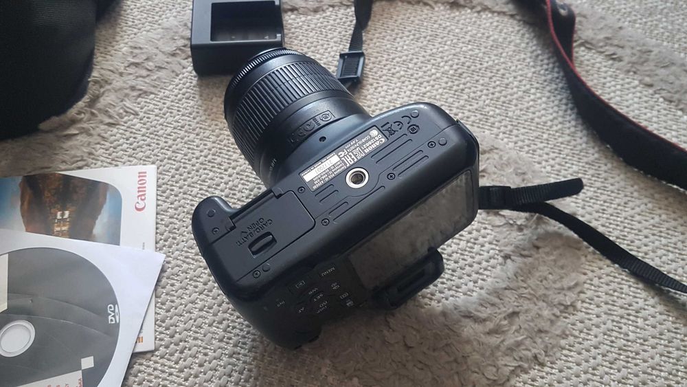 CANON EOS 1300D Rebel T6+ Obiektyw Canon EFS 18-55mm