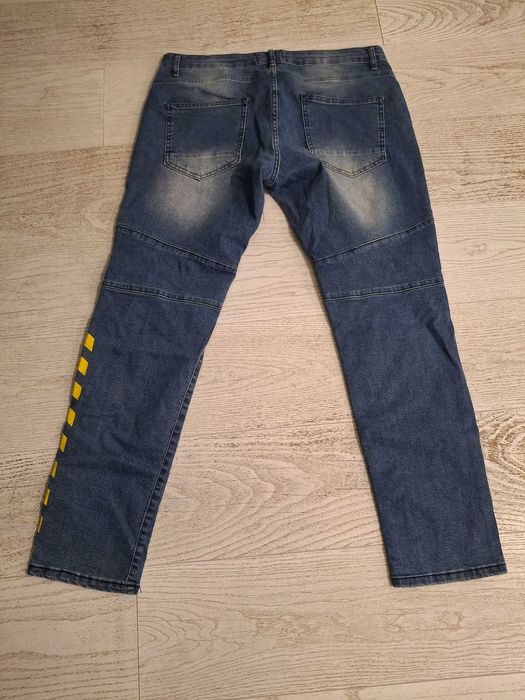 Джинсы рваные мужские