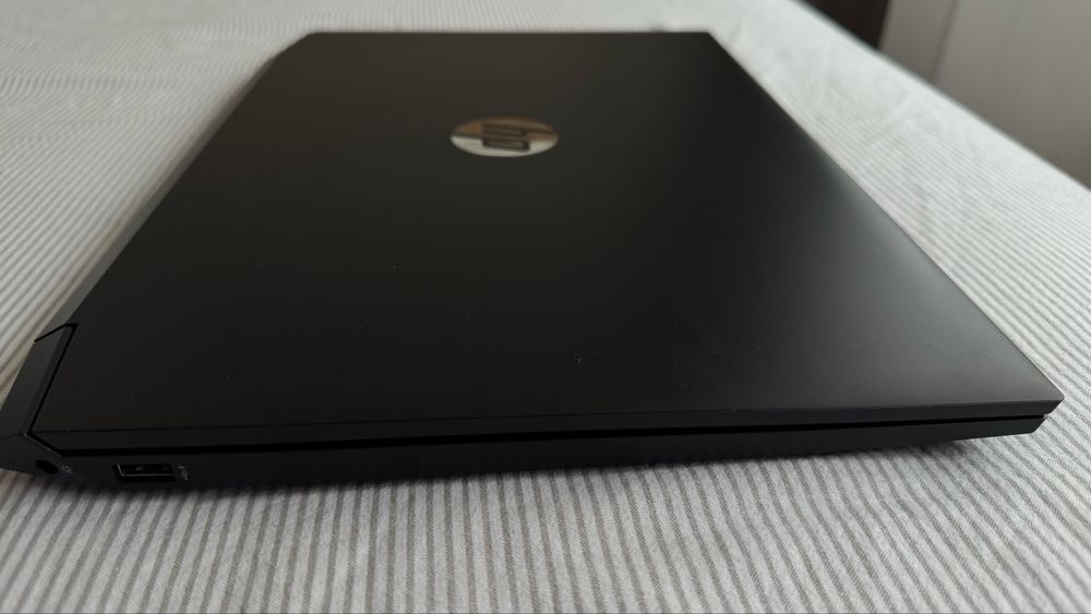 HP Pavilion Gaming 15-ec (Ryzen 7, GTX 1650, 16 GB RAM)