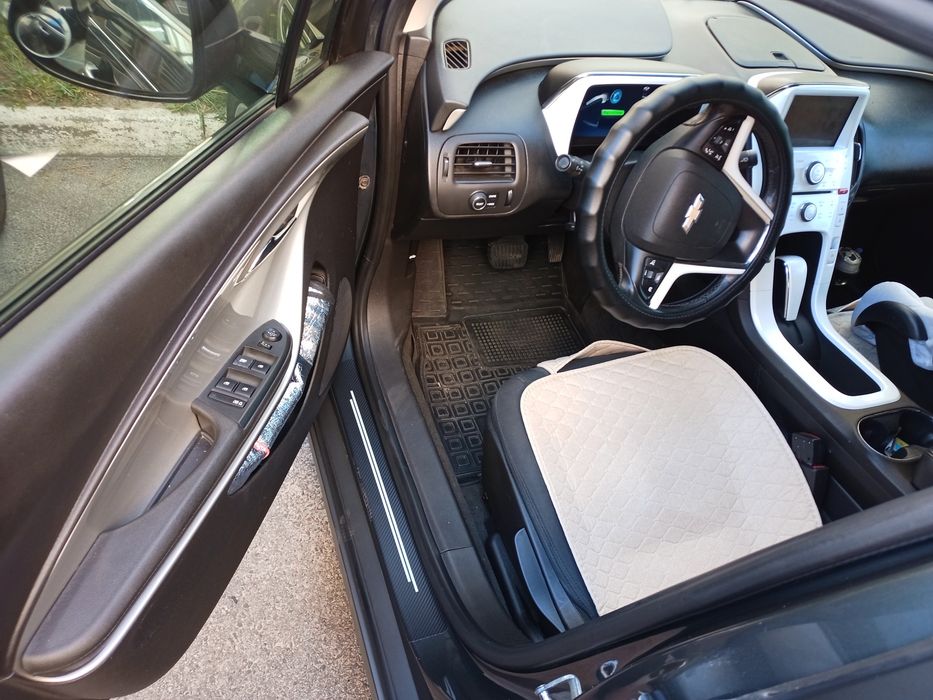 Авто Шевроле вольт