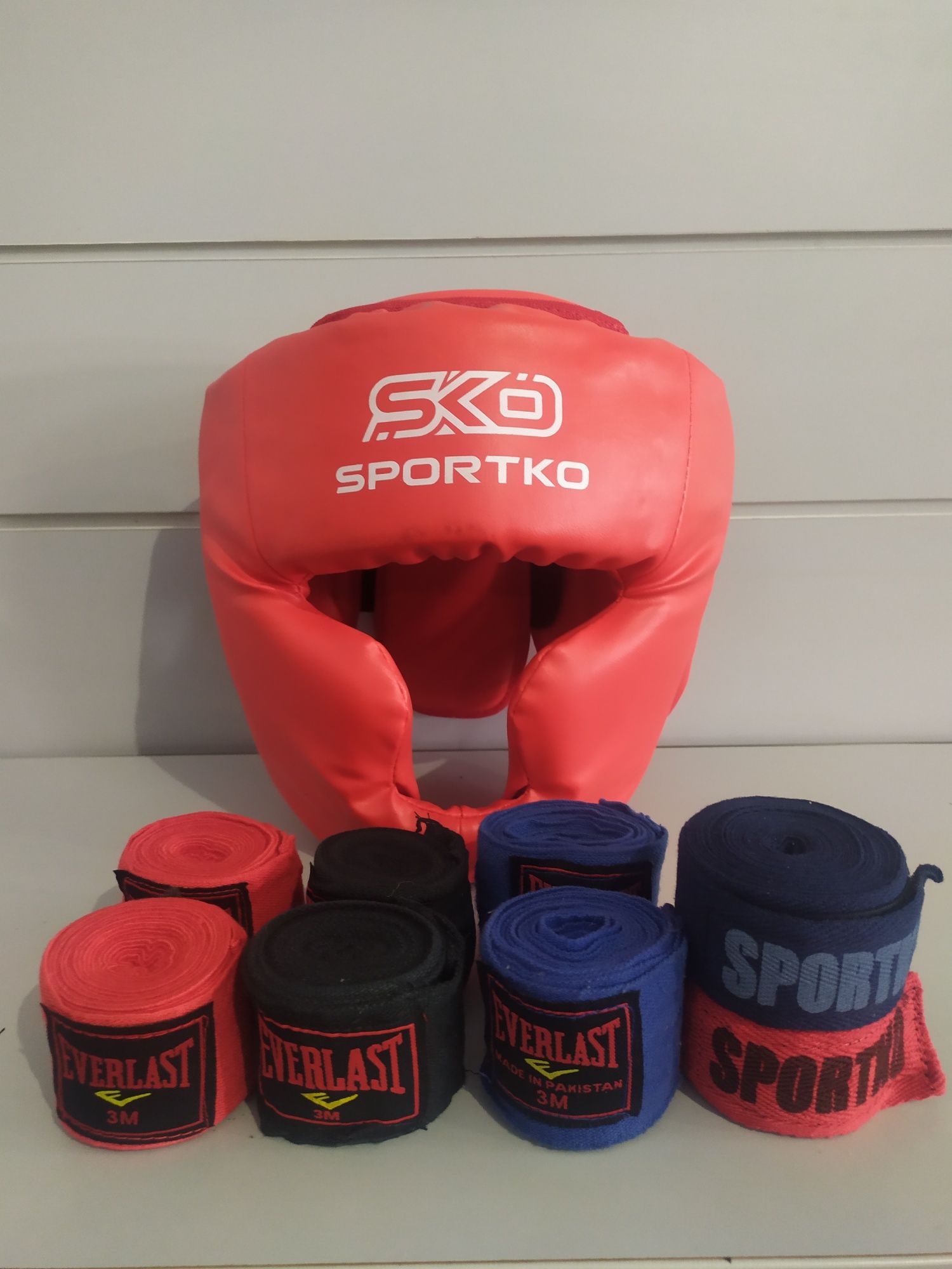 Шлем боксерский Бинты для бокса Everlast Sportko