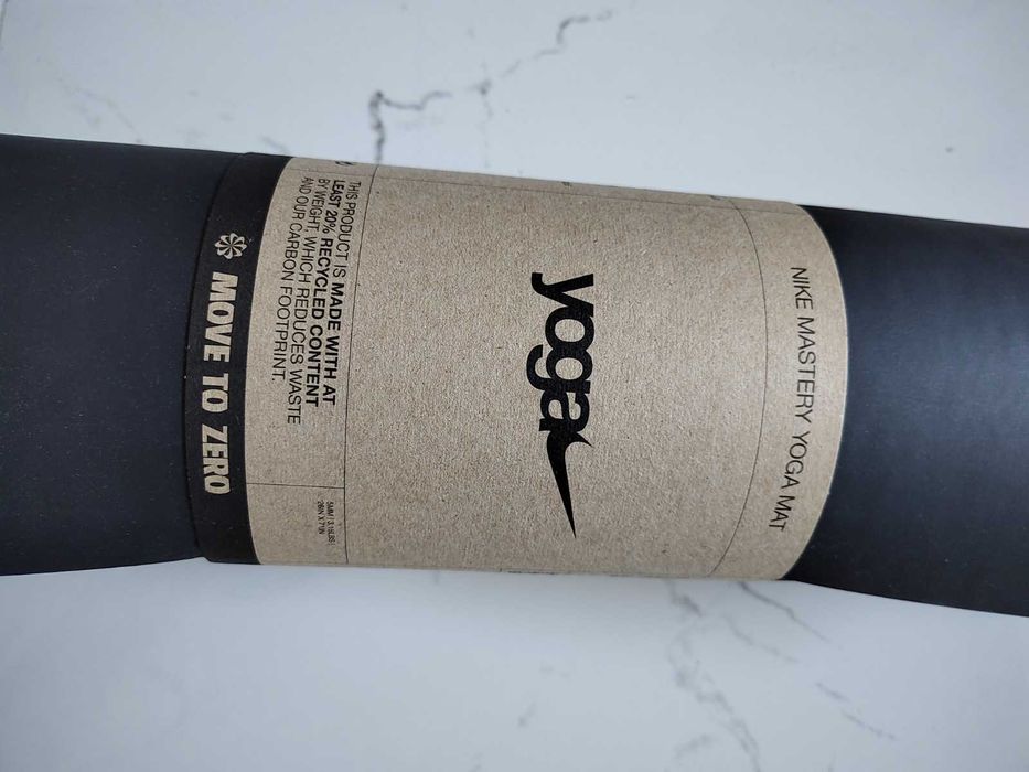 NIKE Mastery Mata Yoga joga