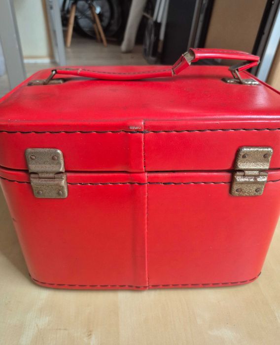 Necessaire muito antigo