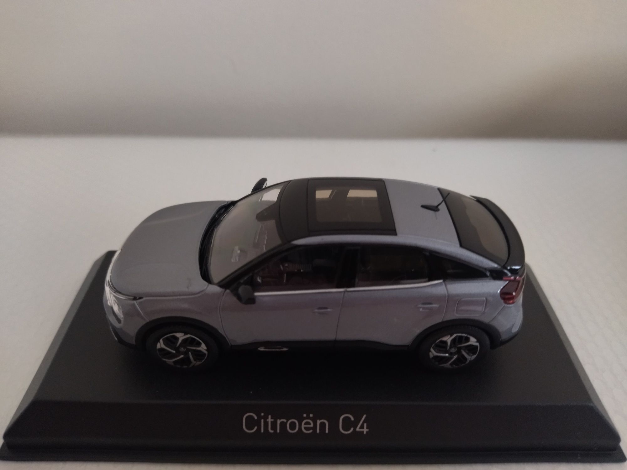 Miniatura Citroen C4 Nova 1/43