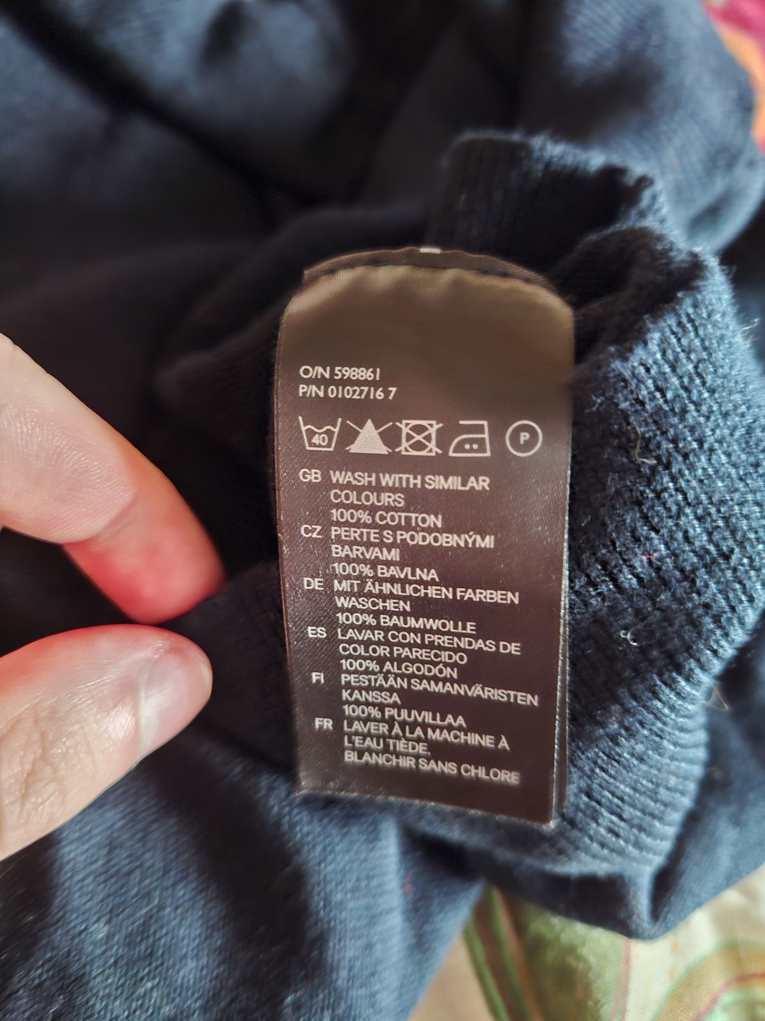 Czarno-Czerwony Sweterek H&M