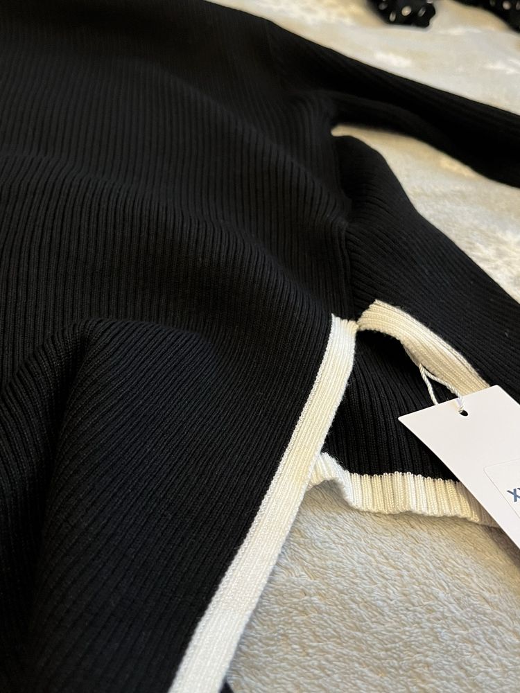 Asymetryczny cienki dopasowany sweter