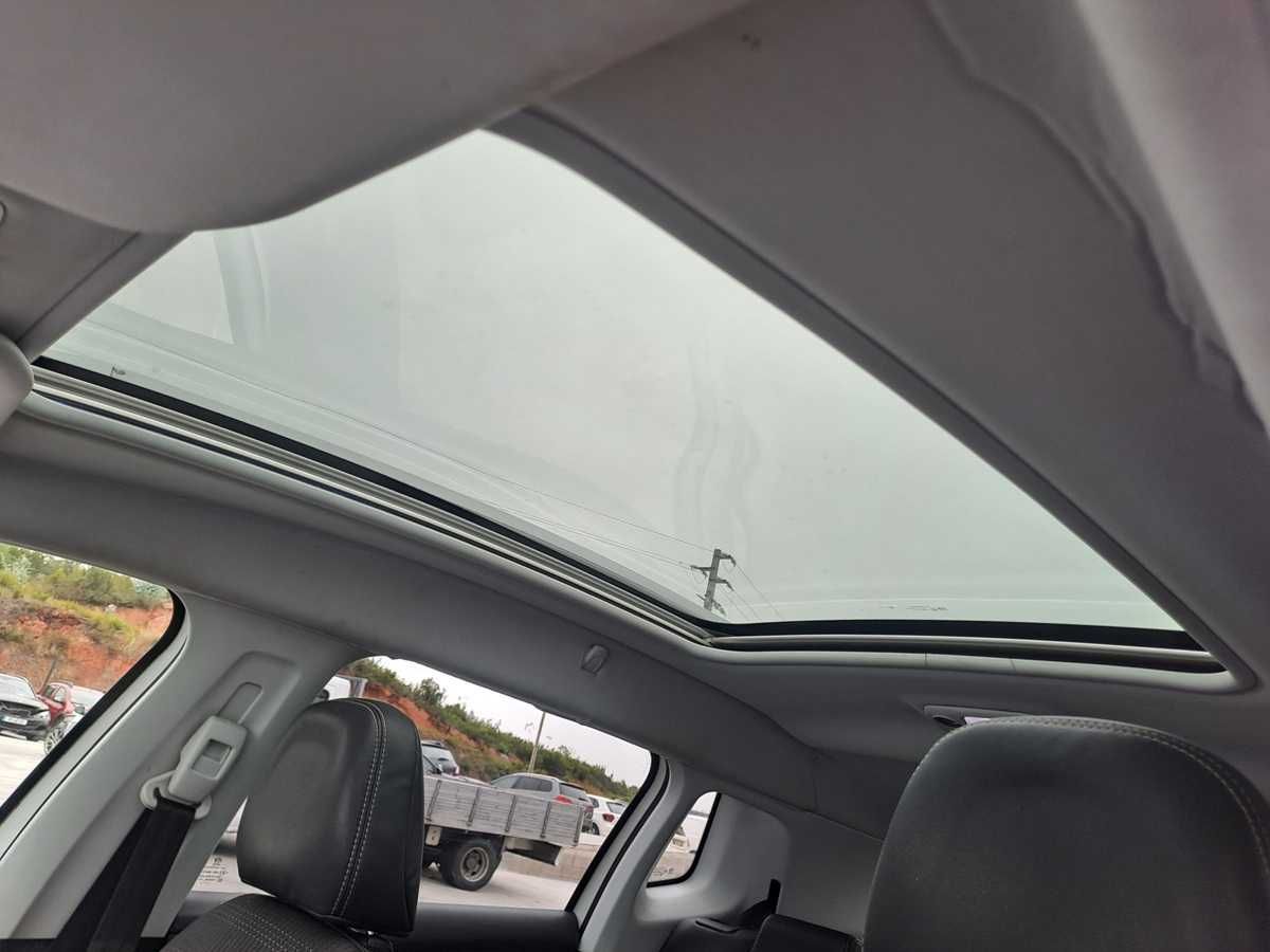 Peugeot 2008 1.6 HDi Allure, 2014 nacional
