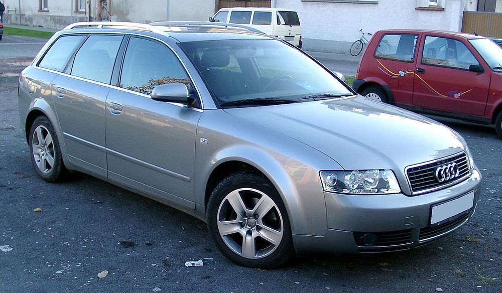 Розборка, шрот Ауді а4 б6 авант , седан 2.5,1.6,1.9