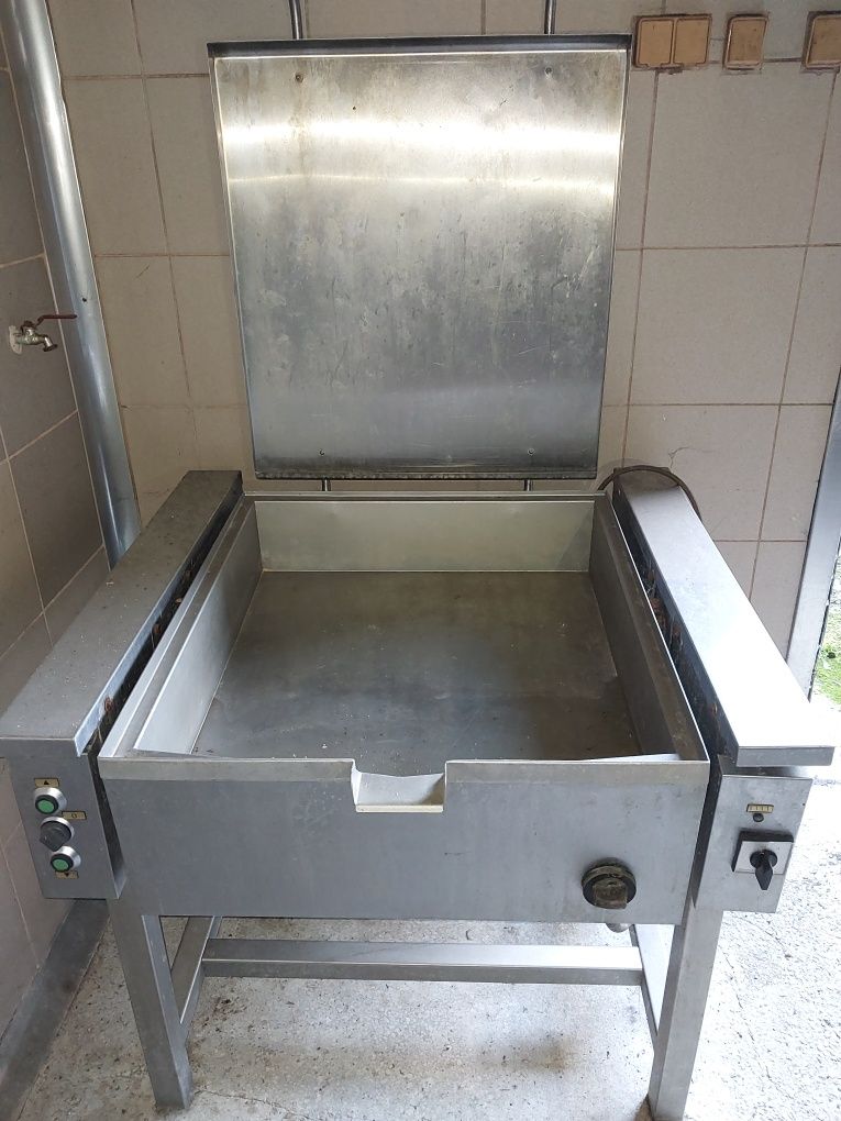 Patelnia elektryczna wolnostojąca