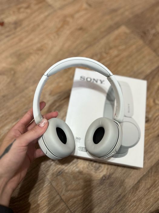 Бездротові Навушники SONY WH-CH520