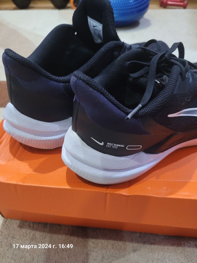 Продам кросовки Nike Air WinFlo 9